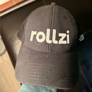 NWT The North Face Men's Charcoal ROLLZI Trucker Mesh Hat. Snap back.